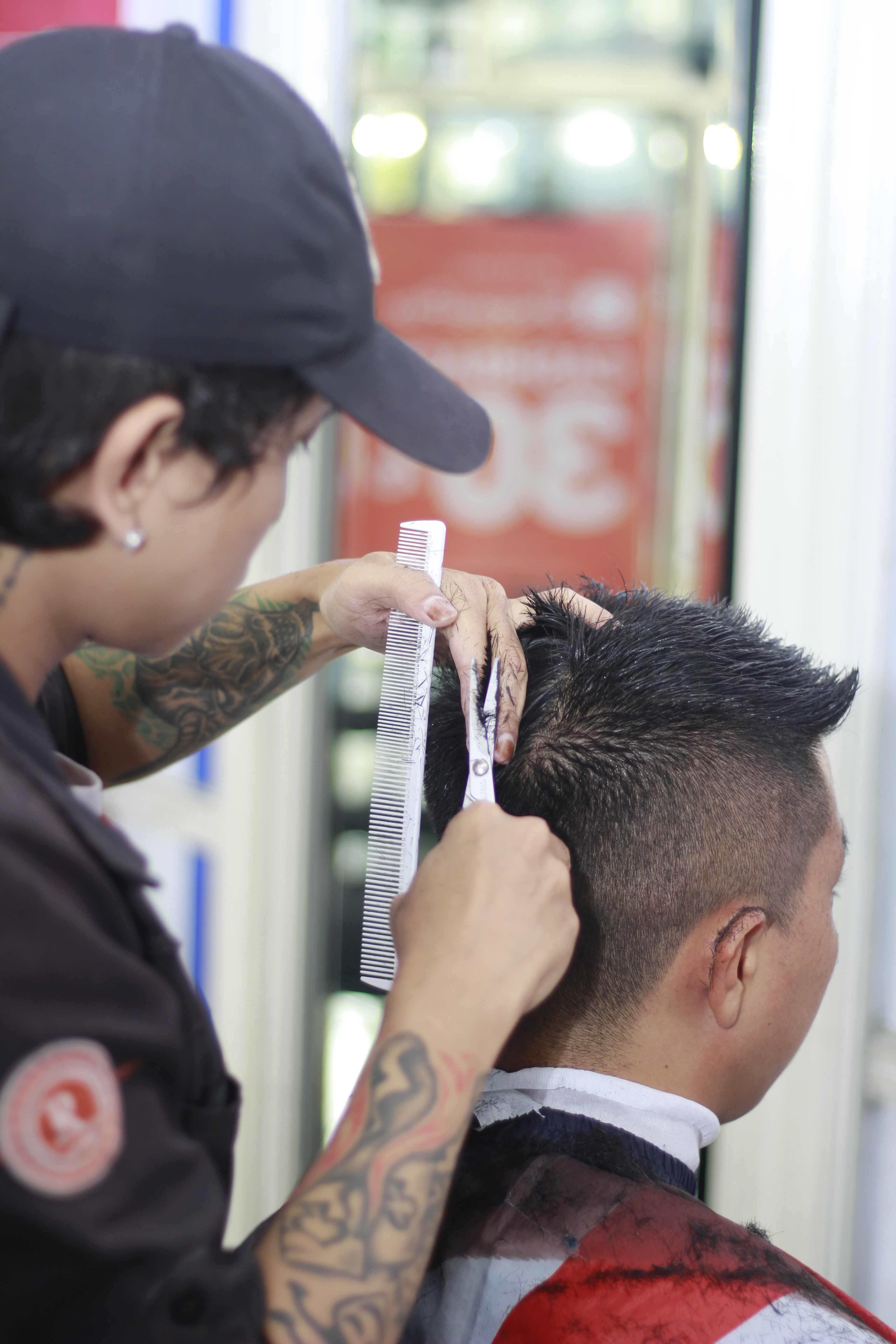 Jasa Barbershop Di Kecamatan Blimbing Keren