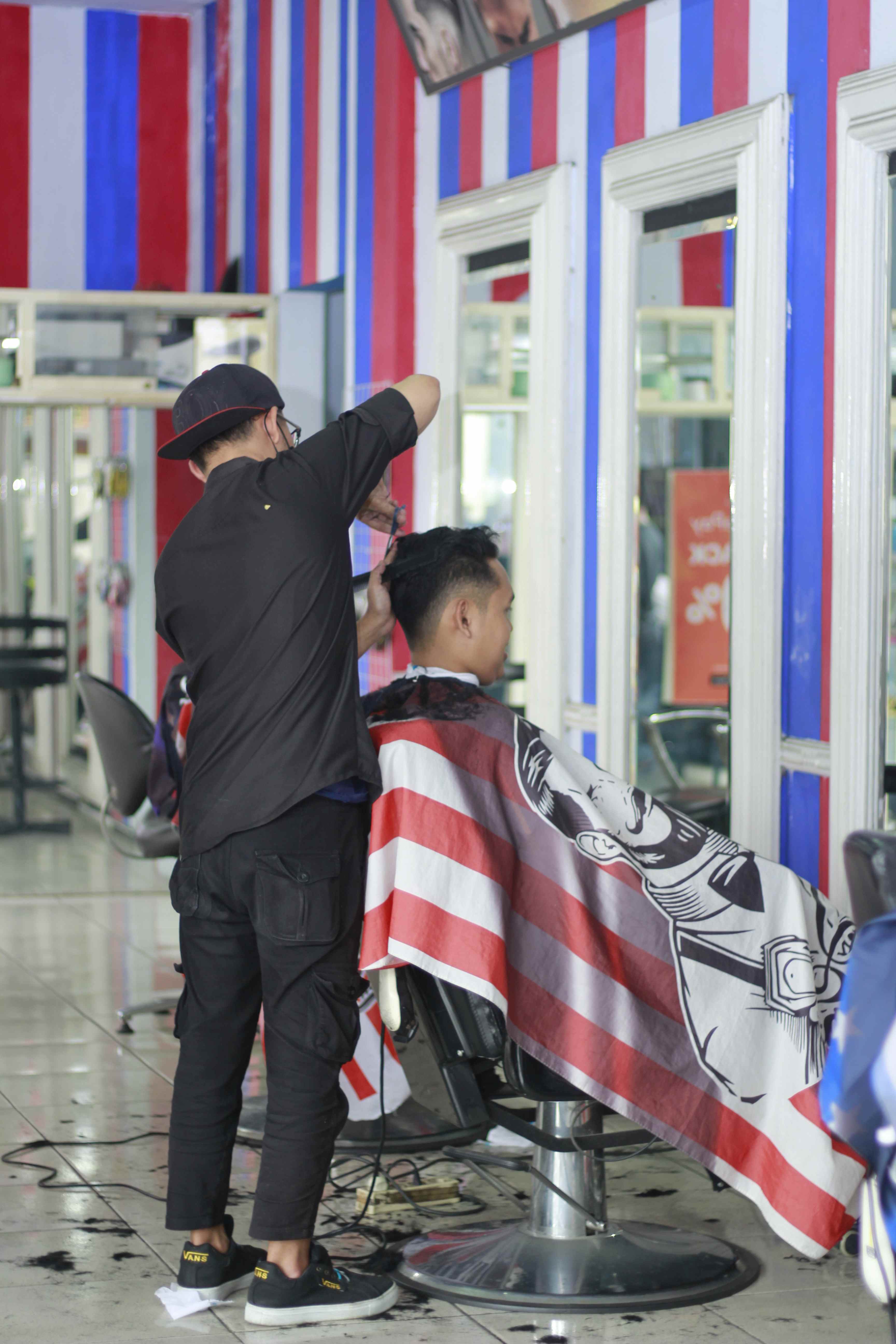 Lokasi Tempat Cukur Rambut Di Kelurahan Bandulan Profesional