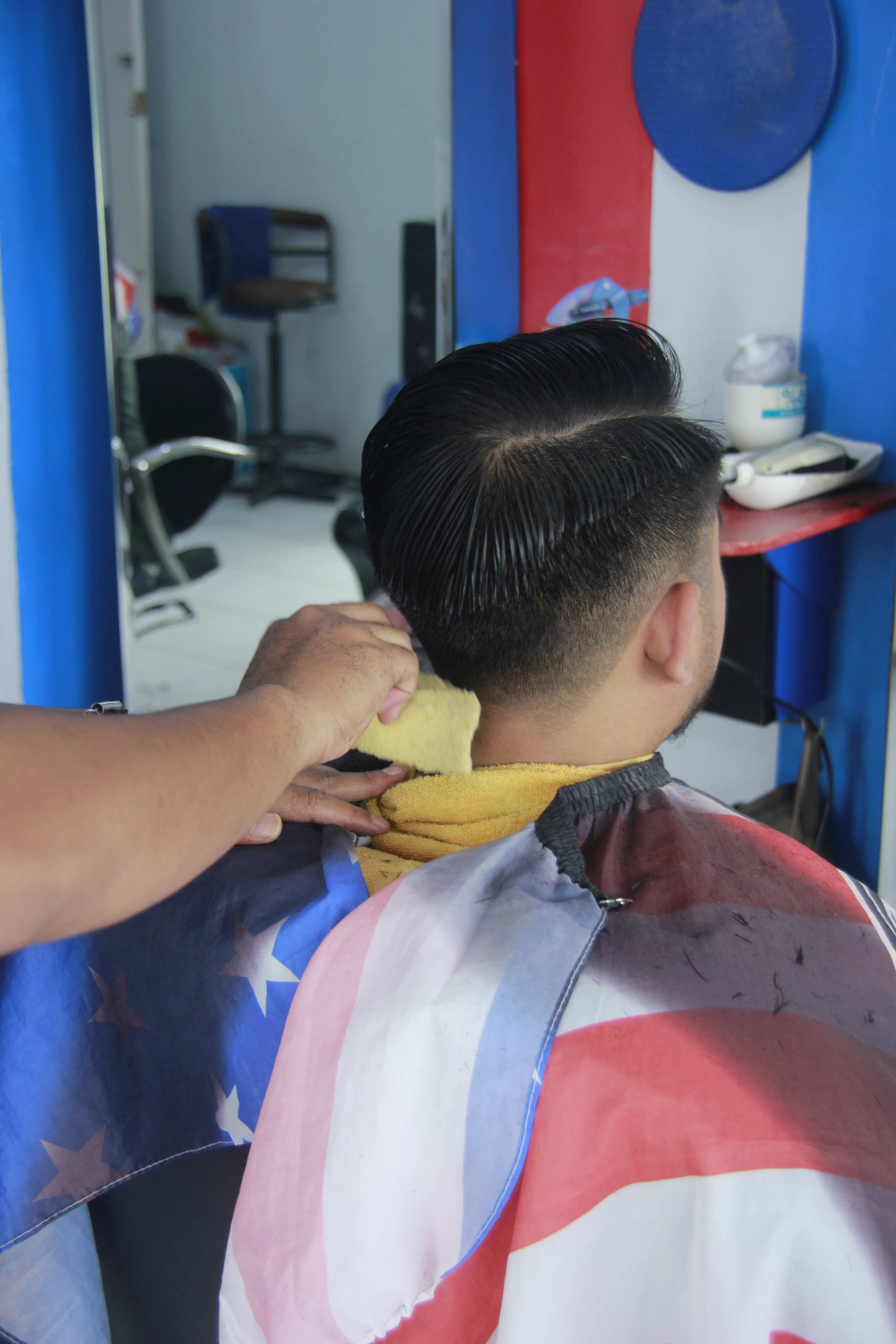 Lokasi Tempat Barbershop Di Kelurahan Jatimulyo	 Profesional